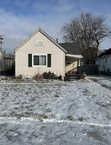 58 Yeamans, Mount Clemens, MI 48043