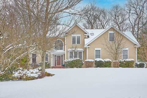 52 Wildwood Dr, Southborough, MA 01772