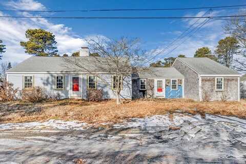 14 Heintz Rd, Dennis, MA 02639