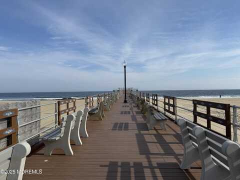 35 Pilgrim Pathway, Ocean Grove, NJ 07756