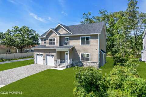 35 Pennsylvania Avenue, Waretown, NJ 08758