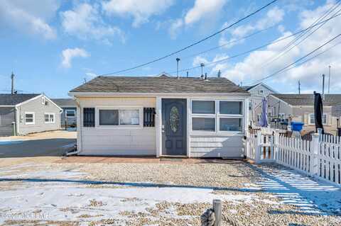 37 E Crane Way, Lavallette, NJ 08735