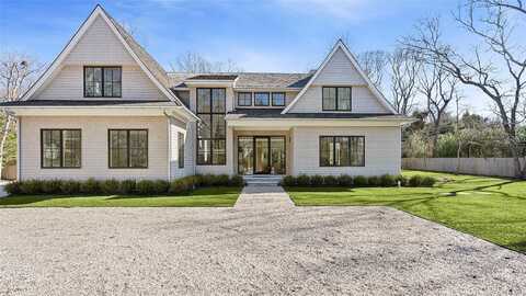 49 Birchwood Lane, Bridgehampton, NY 11932