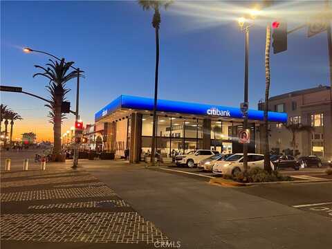 81 Pier Avenue, Hermosa Beach, CA 90254