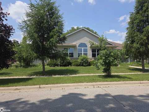 1109 S 10th Place, Clear Lake, IA 50428