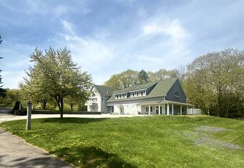 1376 US Route 1, York, ME 03902