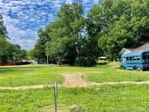 812 W 7th, Ada, OK 74820