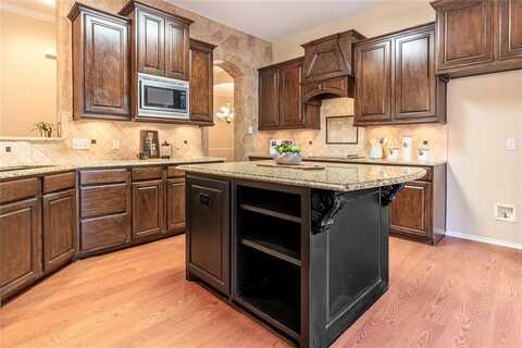 5905 Meadowcrest Lane, Sachse, TX 75048