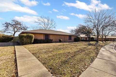 822 Shadywood Lane, DeSoto, TX 75115