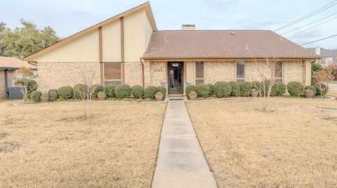 2627 Fallcreek Drive, Carrollton, TX 75006