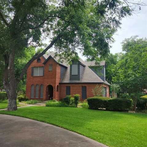 5001 Seminole Drive, De Cordova, TX 76049