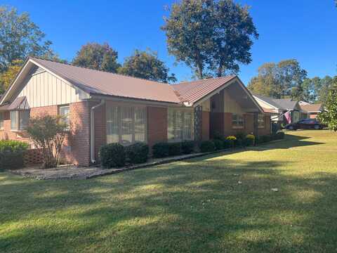 728 N 5th St, Piggott, AR 72454