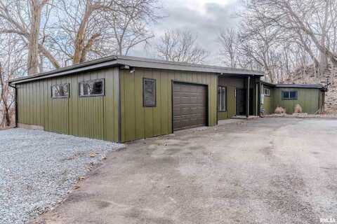 431 WOODLAND Drive, Clinton, IA 52732