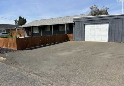 333 Weatherwax Street, Sunnyside, WA 98944