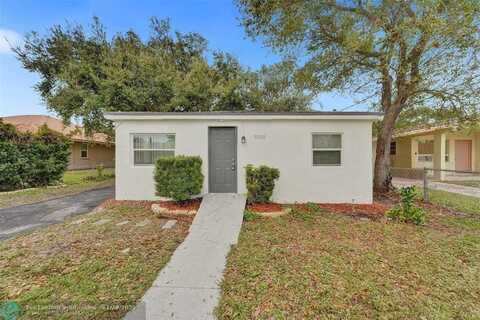 5025 SW 22nd St, Hollywood, FL 33023