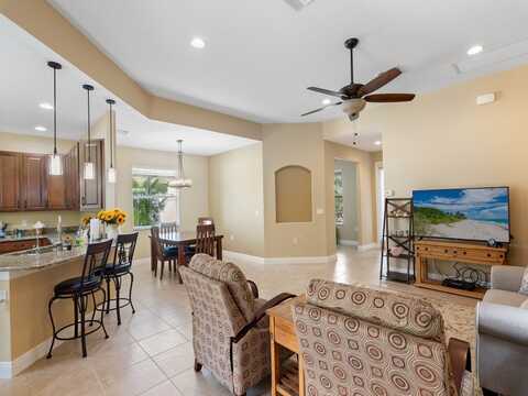 223 11th Square SW, Vero Beach, FL 32962