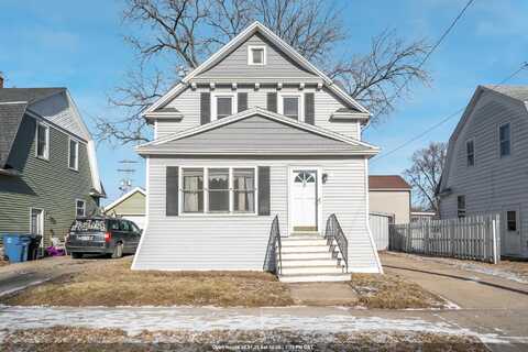 18 E MELVIN Avenue, OSHKOSH, WI 54901