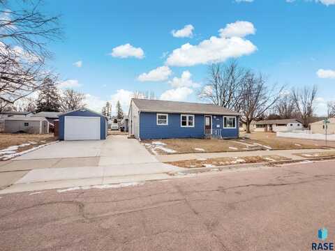 3201 E 13th St, Sioux Falls, SD 57103