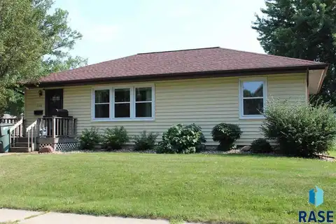 306 E Bishop St, Luverne, MN 56156