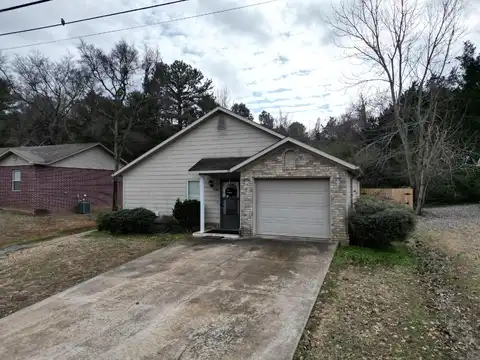 920 E Gum Street, Russellville, AR 72802