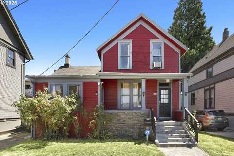 2018 SE 6TH AVE, Portland, OR 97214