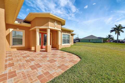 673 SW Jordin Avenue, Port Saint Lucie, FL 34953