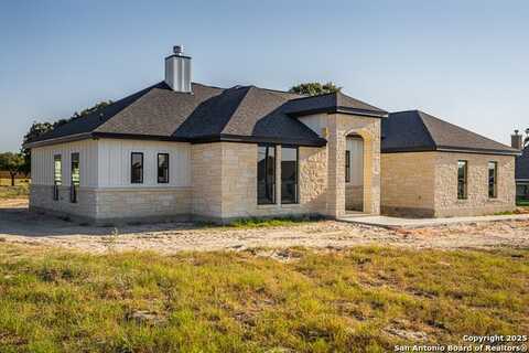 1196 COUNTY ROAD 319, La Vernia, TX 78121