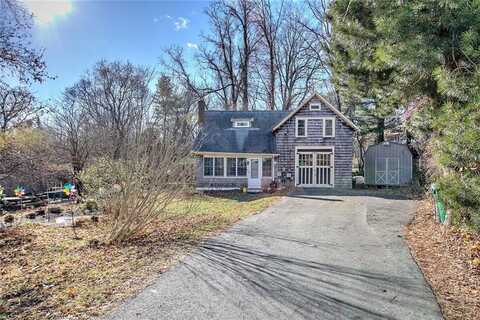 56 Austin Street, South Kingstown, RI 02879