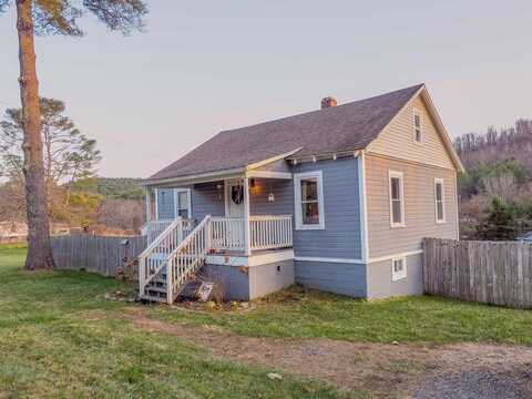 17 Old Quaker Rd, Galax, VA 24333