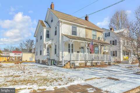 221 E ERIE AVENUE, QUAKERTOWN, PA 18951