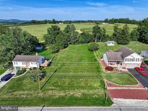 32 SCHOFIELD DRIVE, EAST BERLIN, PA 17316