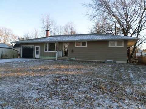 406 16th Avenue, Charles City, IA 50616