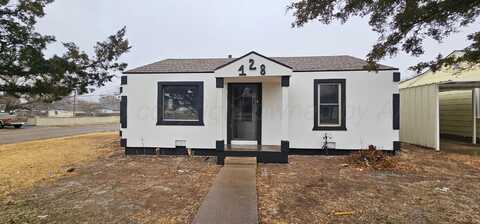 128 ELM Avenue, Dumas, TX 79029