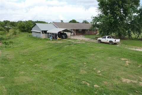 10166 State Line RD, Summers, AR 72769