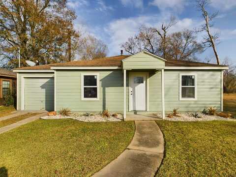 4570 Buffalo Avenue, Beaumont, TX 77703