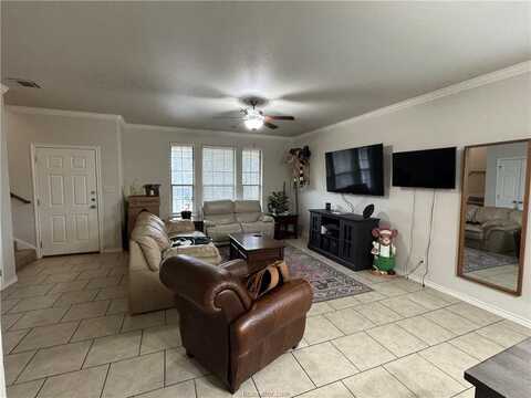 305 Sterling Street, College Station, TX 77840