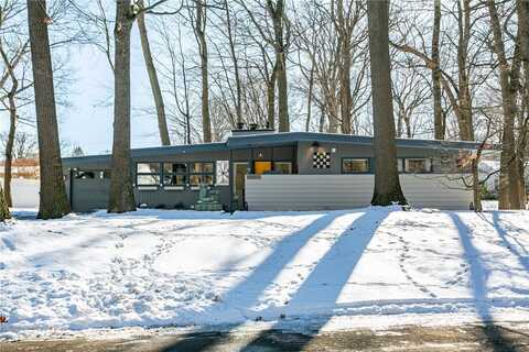 25 Woodland Circle, Irondequoit, NY 14622