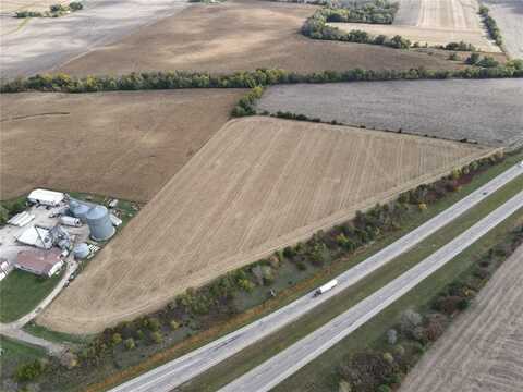 Grain Lane, Center Point, IA 52213