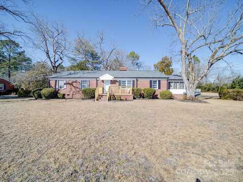 2228 W Market Street, Cheraw, SC 29520