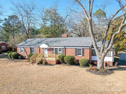 2228 W Market Street, Cheraw, SC 29520