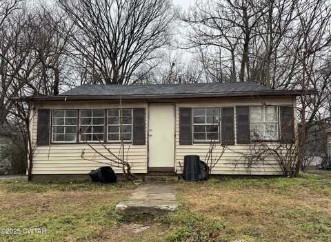 403 Bell Avenue, Dyersburg, TN 38024