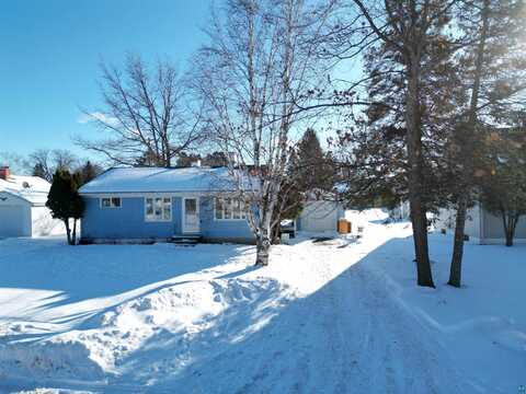 316 Dorchester Dr, Hoyt Lakes, MN 55750