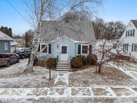 610 Huron St, Sturgeon Bay, WI 54235