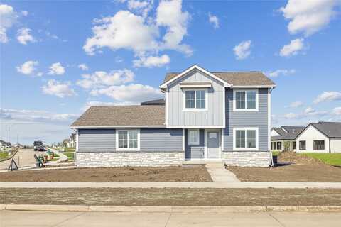 4376 Westgate Parkway, Clive, IA 50325