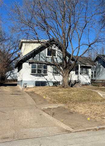 730 Guthrie Avenue, Des Moines, IA 50316