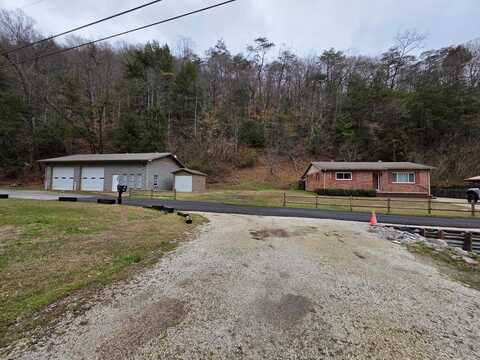 60 Slone's Br, Shelbiana, KY 41562