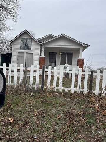 226 E York, Enid, OK 73701