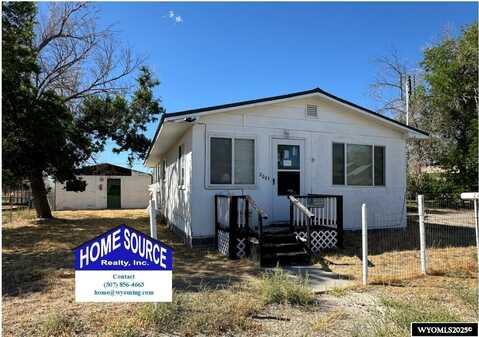 207 E 5th, Shoshoni, WY 82501