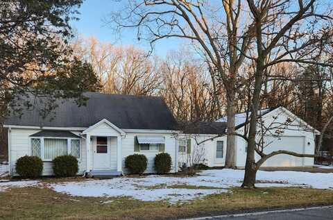 614 NW Catawba Road, Port Clinton, OH 43452