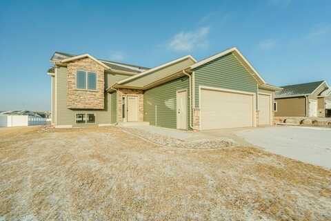 802 COBBLESTONE LOOP SW, MANDAN, ND 58554